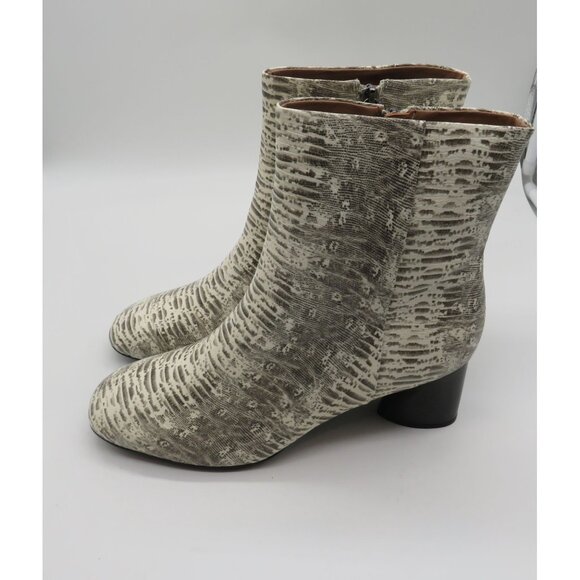 Aerosoles Womens 10.5 Gray Textured Leather Ankle Boots Side Zipper NEW - Picture 5 of 7